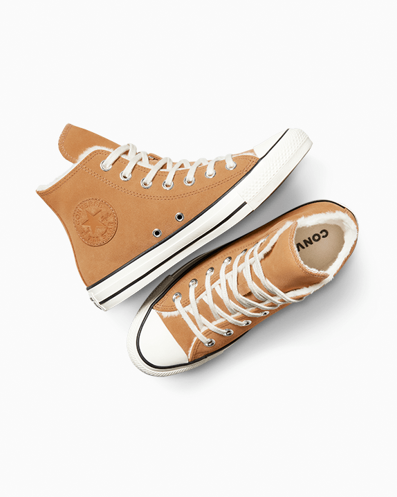 Chuck Taylor All Star Cozy Suede